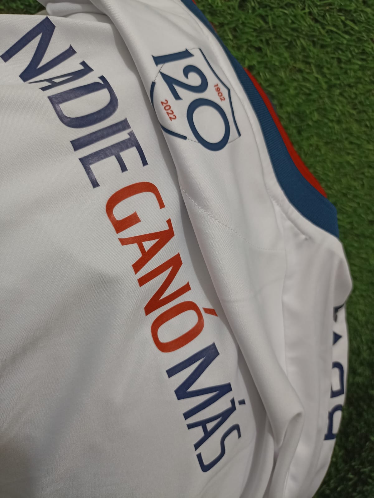 JERSEY NACIONAL DE URUGUAY EDICION 49 CAMPEONATOS