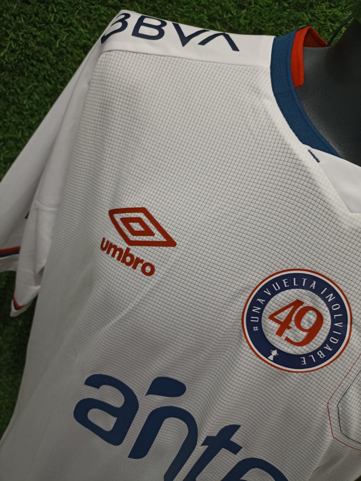 JERSEY NACIONAL DE URUGUAY EDICION 49 CAMPEONATOS