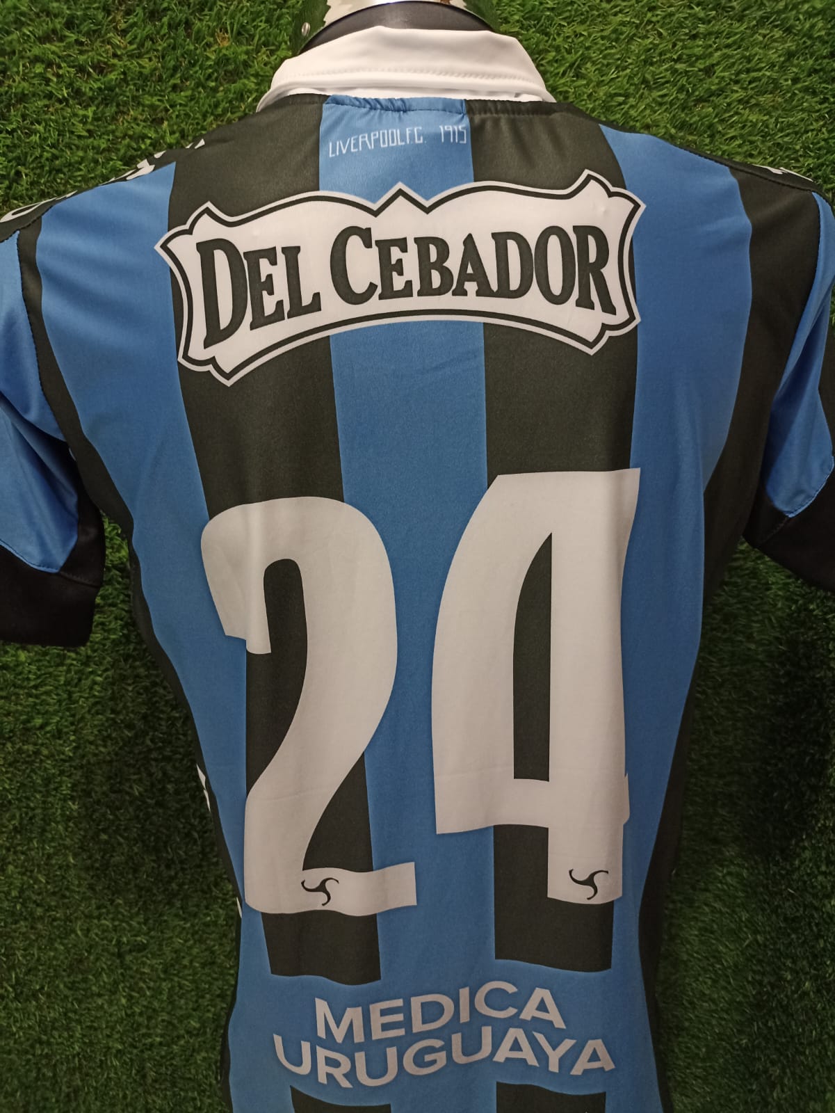 JERSEY LIVERPOOL DE URUGUAY UTILERIA
