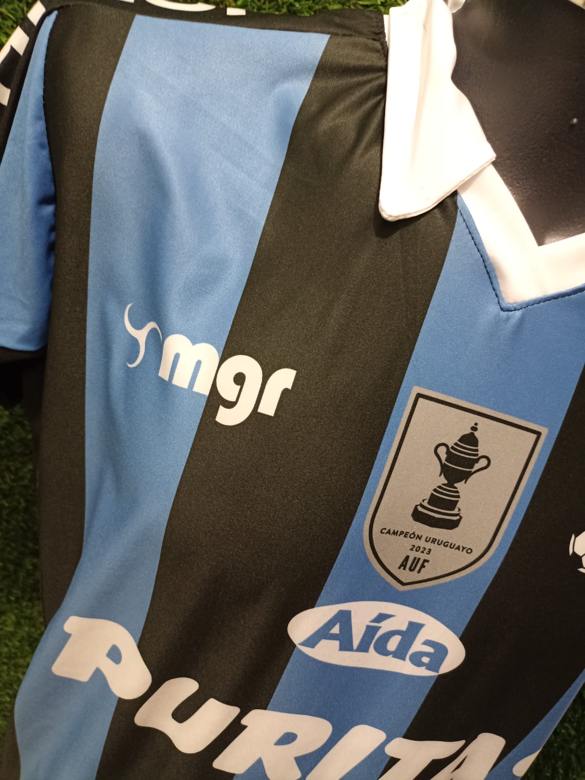JERSEY LIVERPOOL DE URUGUAY UTILERIA