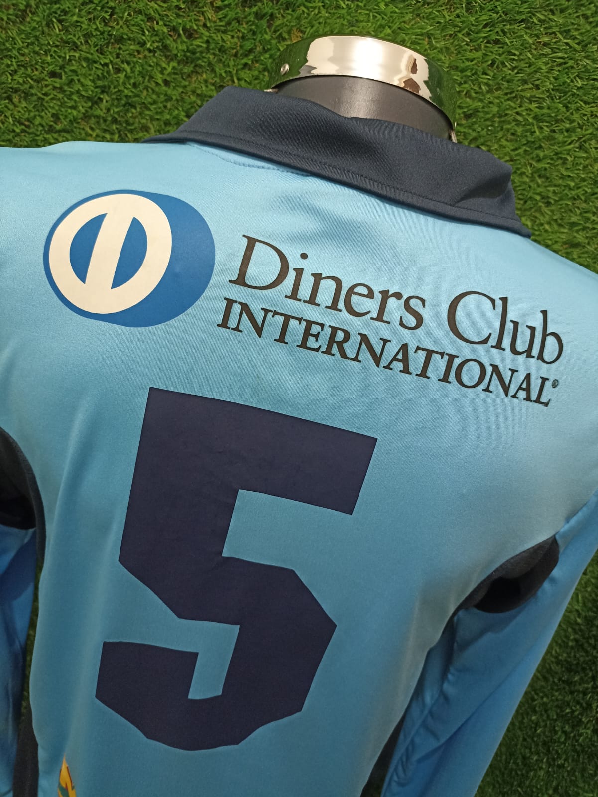 JERSEY UNIVERSIDAD CATOLICA DE QUITO #5