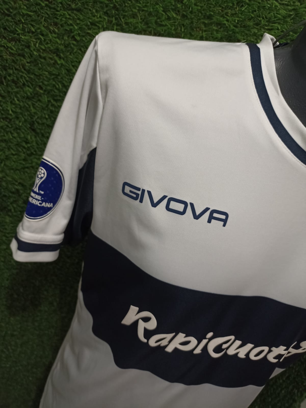 JERSEY GIMNASIA Y ESGRIMA DE LA PLATA #19 NAPOLITANO