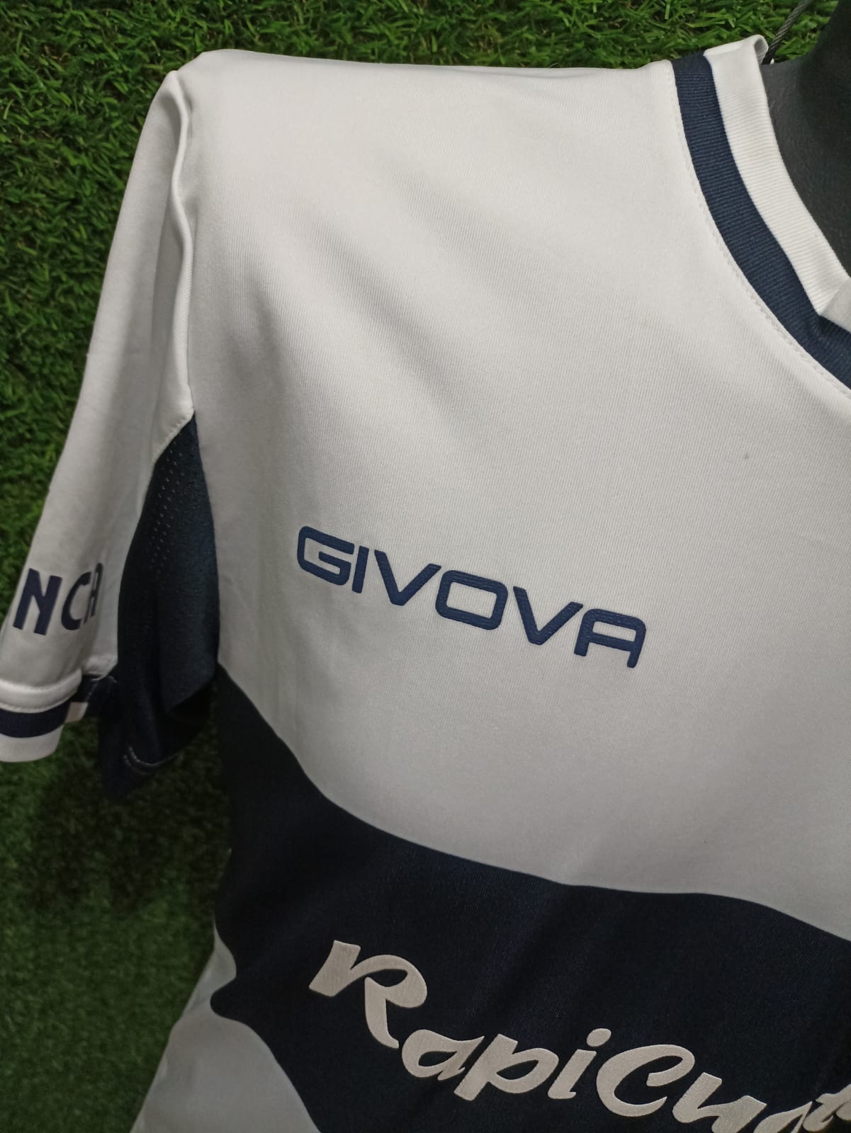 JERSEY GIMNASIA Y ESGRIMA DE LA PLATA #5 SARAVIA