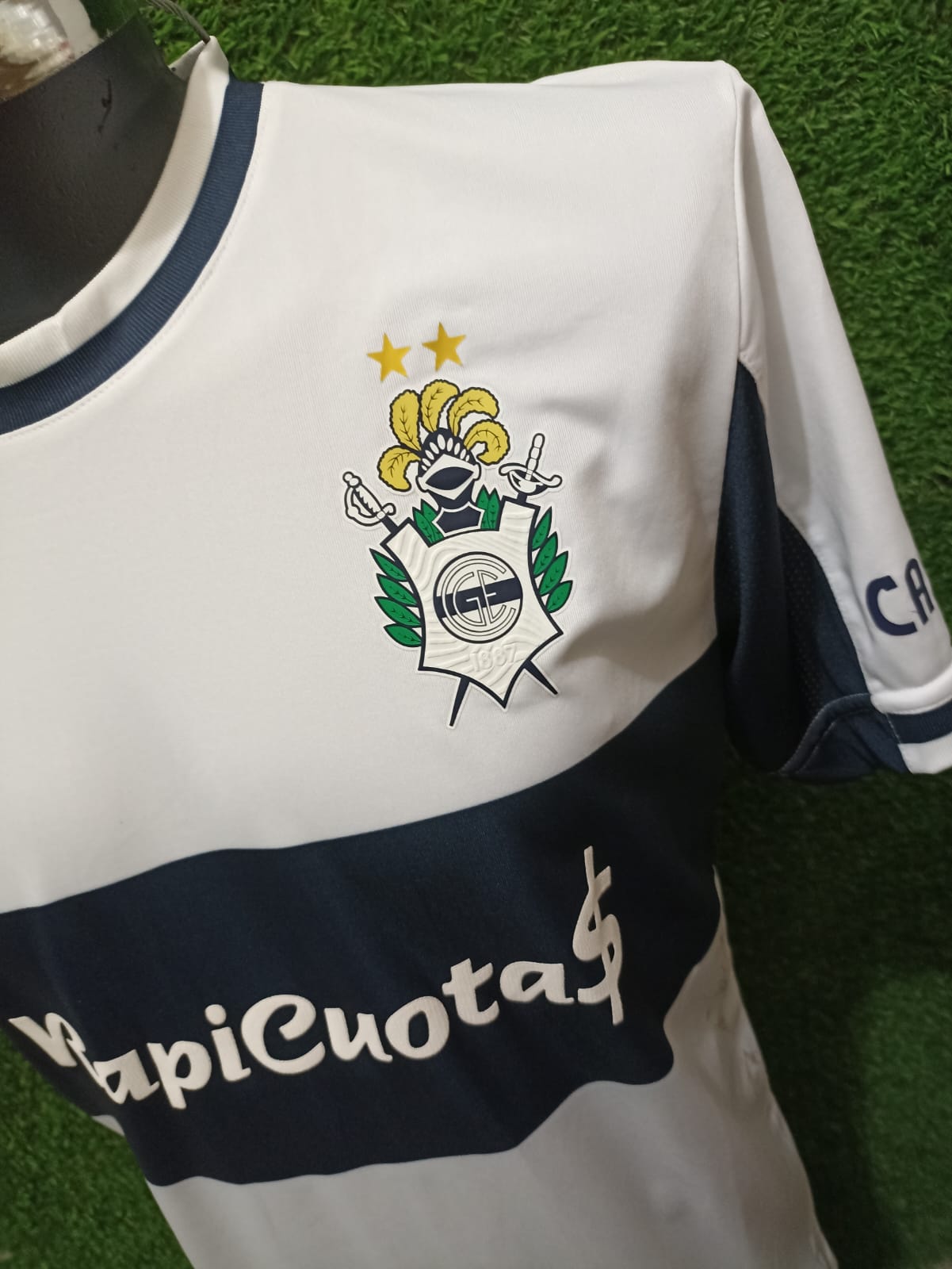 JERSEY GIMNASIA Y ESGRIMA DE LA PLATA #5 SARAVIA