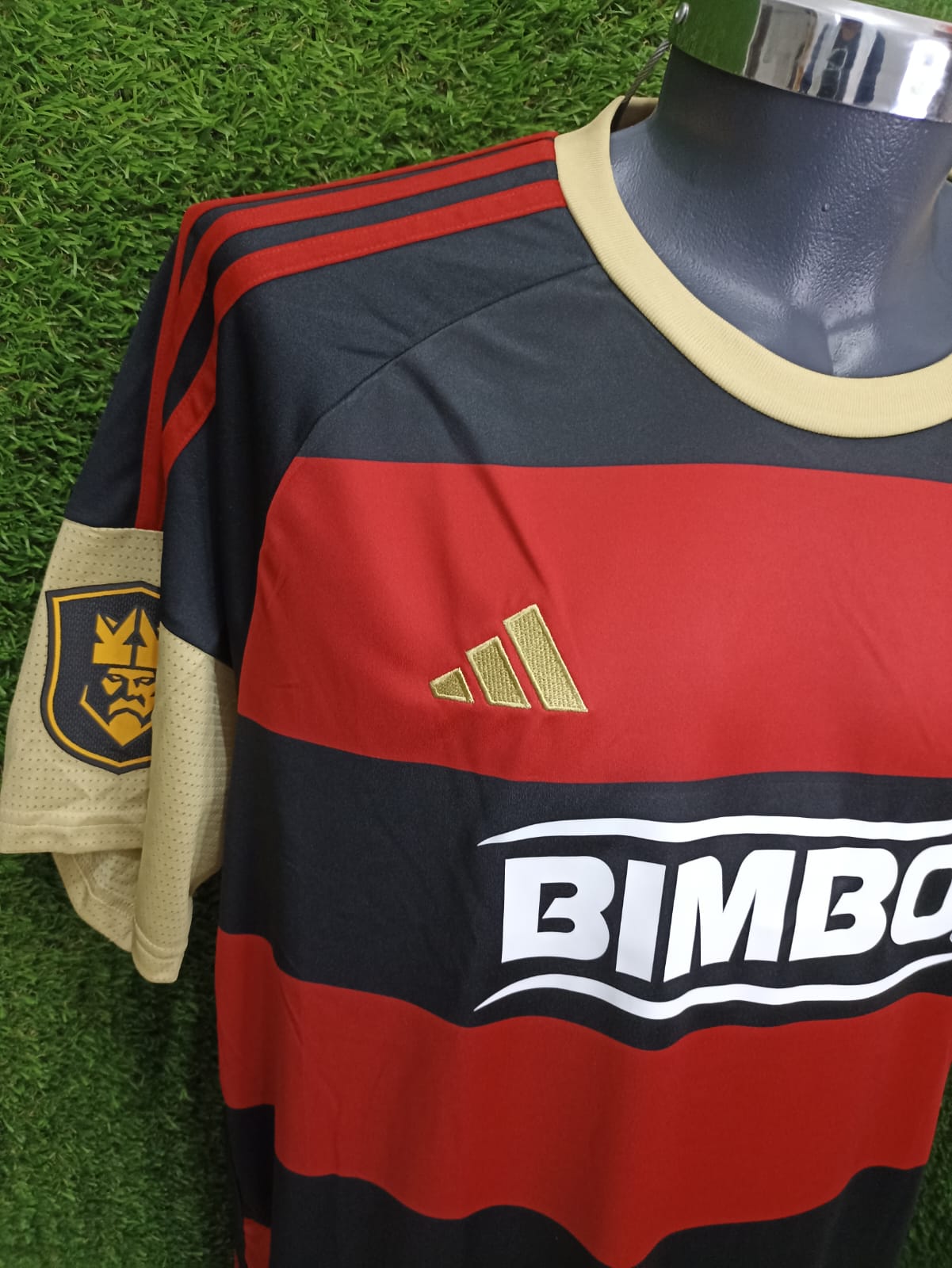 JERSEY PELUCHE CALIGARI KINGS LEAGUE AMERICAS