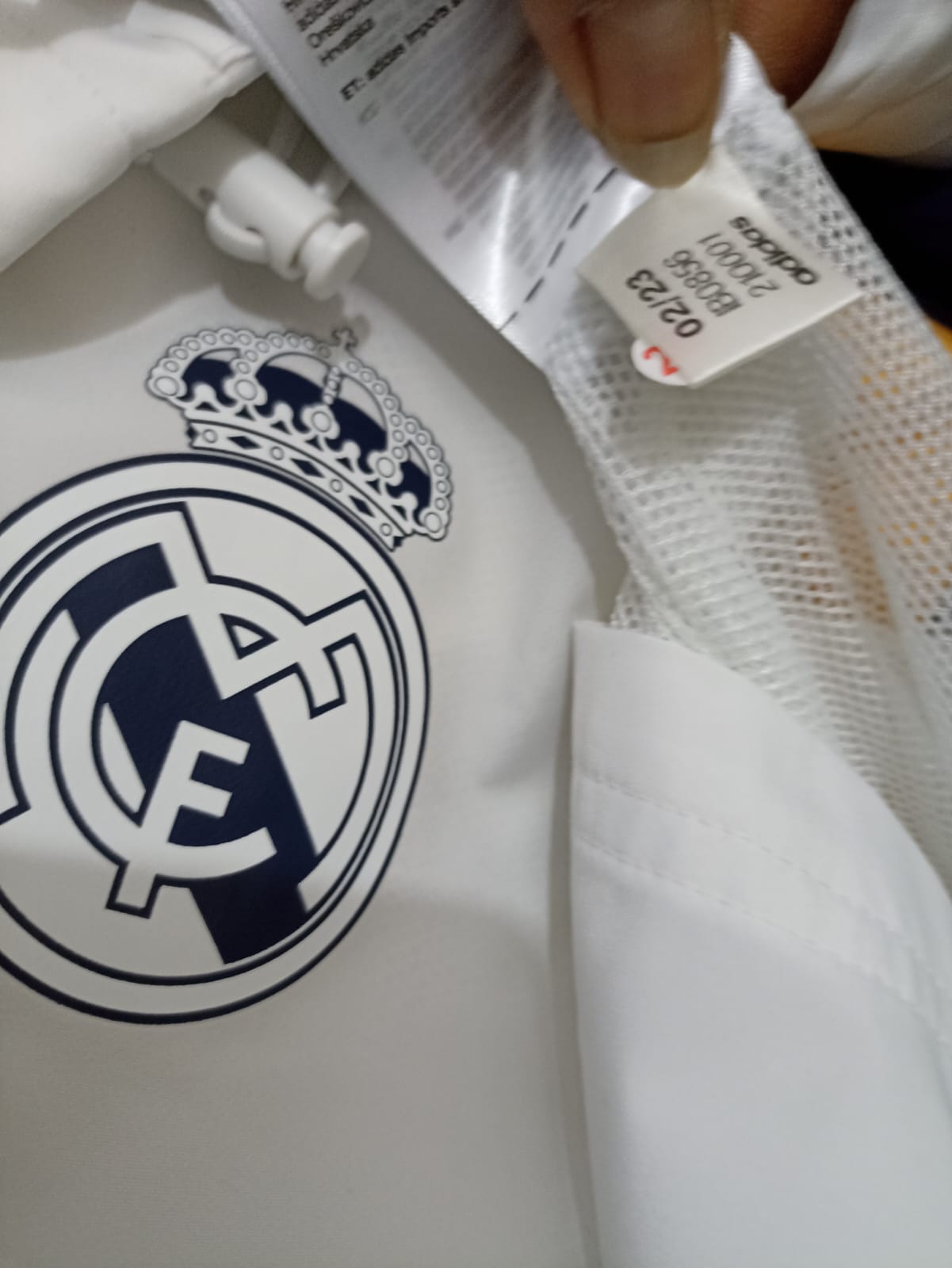 ROMPEVIENTOS REAL MADRID 2023 BLANCO