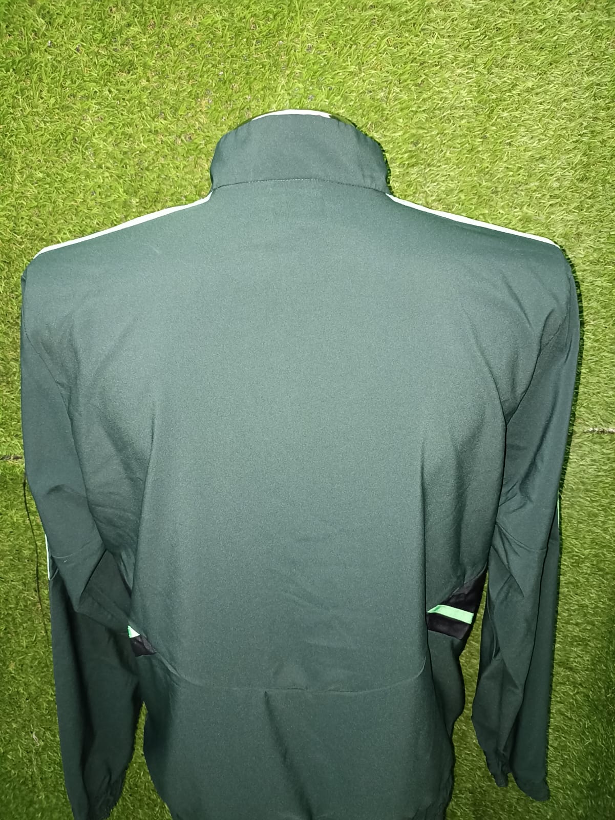 ROMPEVIENTOS REAL MADRID UTILERIA