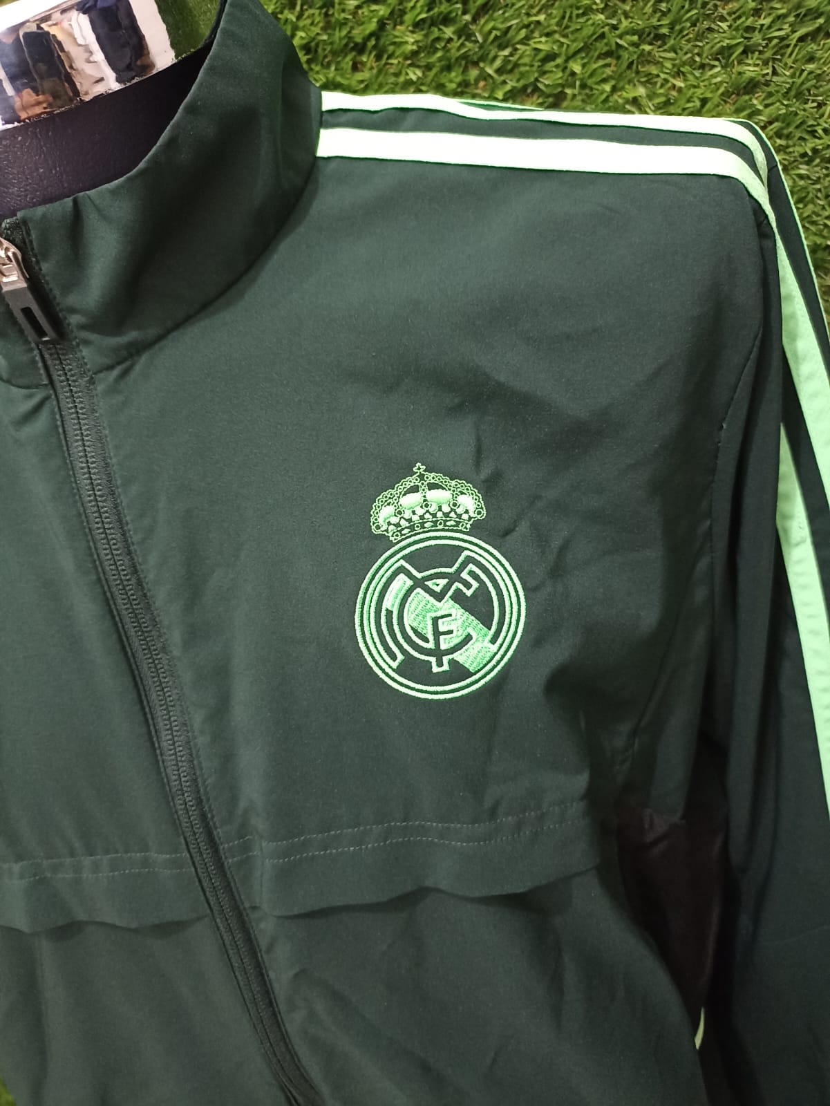 ROMPEVIENTOS REAL MADRID UTILERIA