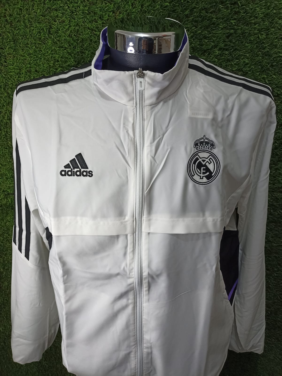 ROMPEVIENTOS REAL MADRID 2022