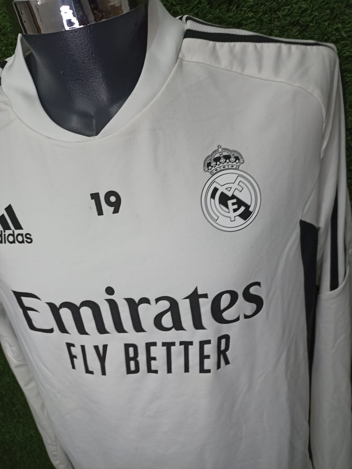 SUDADERA REAL MADRID UTILERIA #19 CEBALLOS