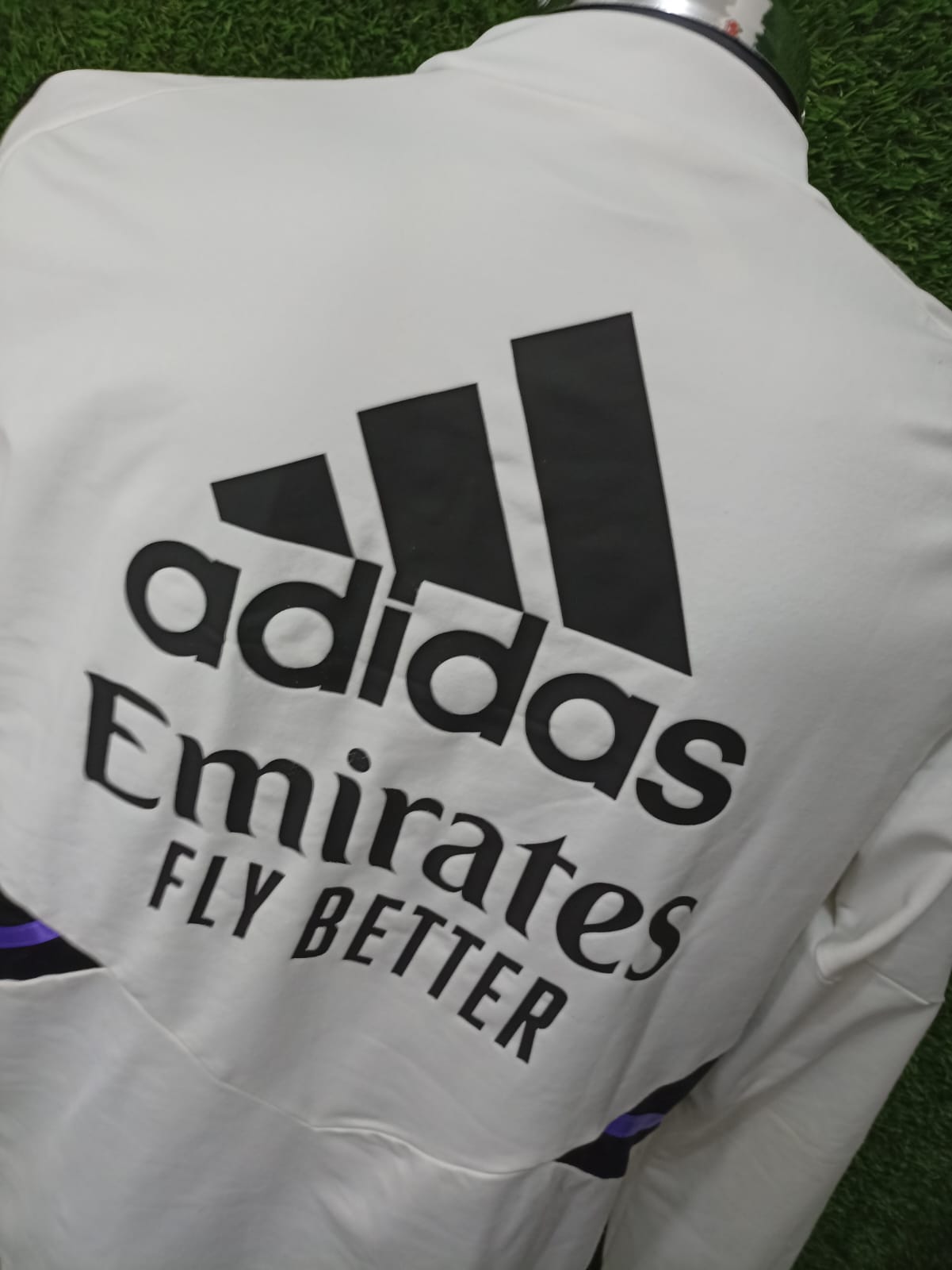 SUDADERA REAL MADRID UTILERIA #22 RUDIGER