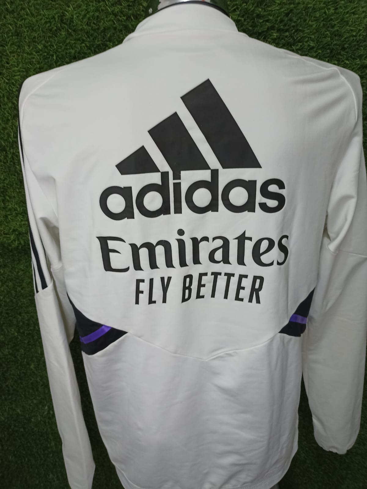 SUDADERA REAL MADRID UTILERIA #22 RUDIGER