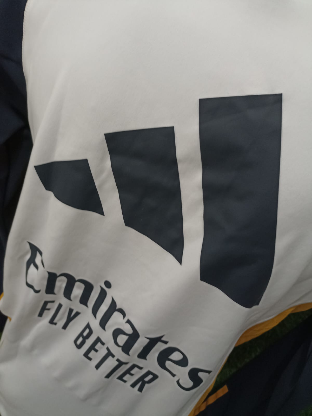 SUDADERA REAL MADRID UTILERIA
