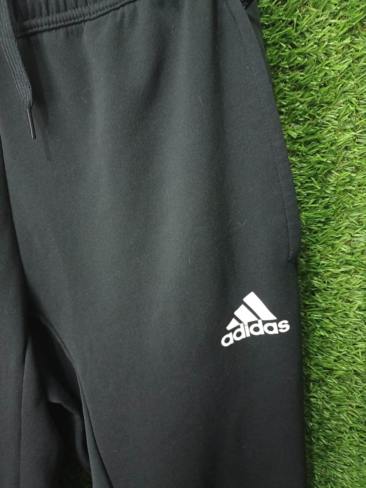 PANTALON REAL MADRID ENTRENAMIENTO 2022