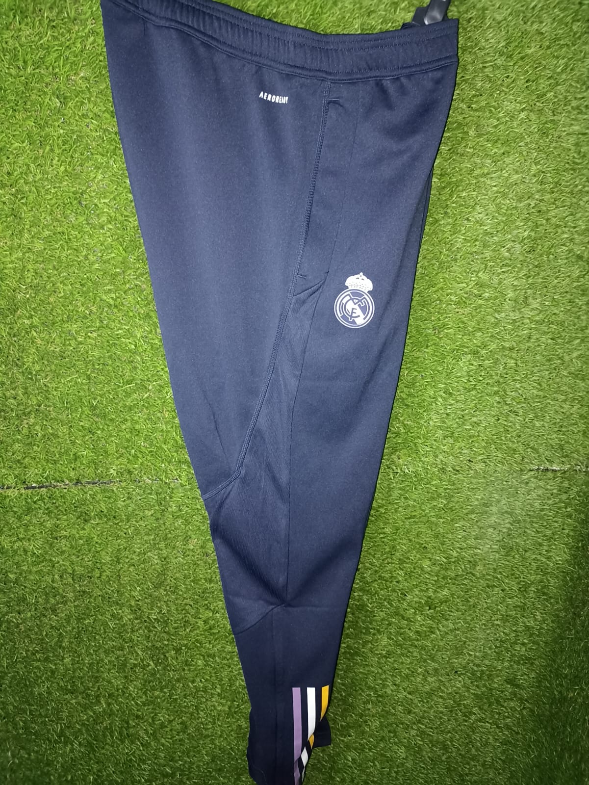 PANTALON ENTRENAMIENTO REAL MADRID 2022 AZUL
