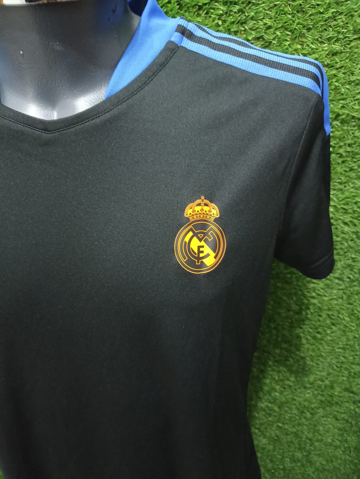 JERSEY ENTRENAMIENTO REAL MADRID DAMA