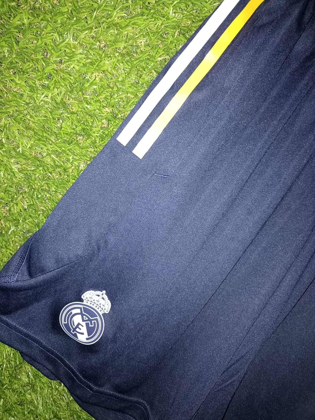 SHORT CON BOLSILLO REAL MADRID 2022