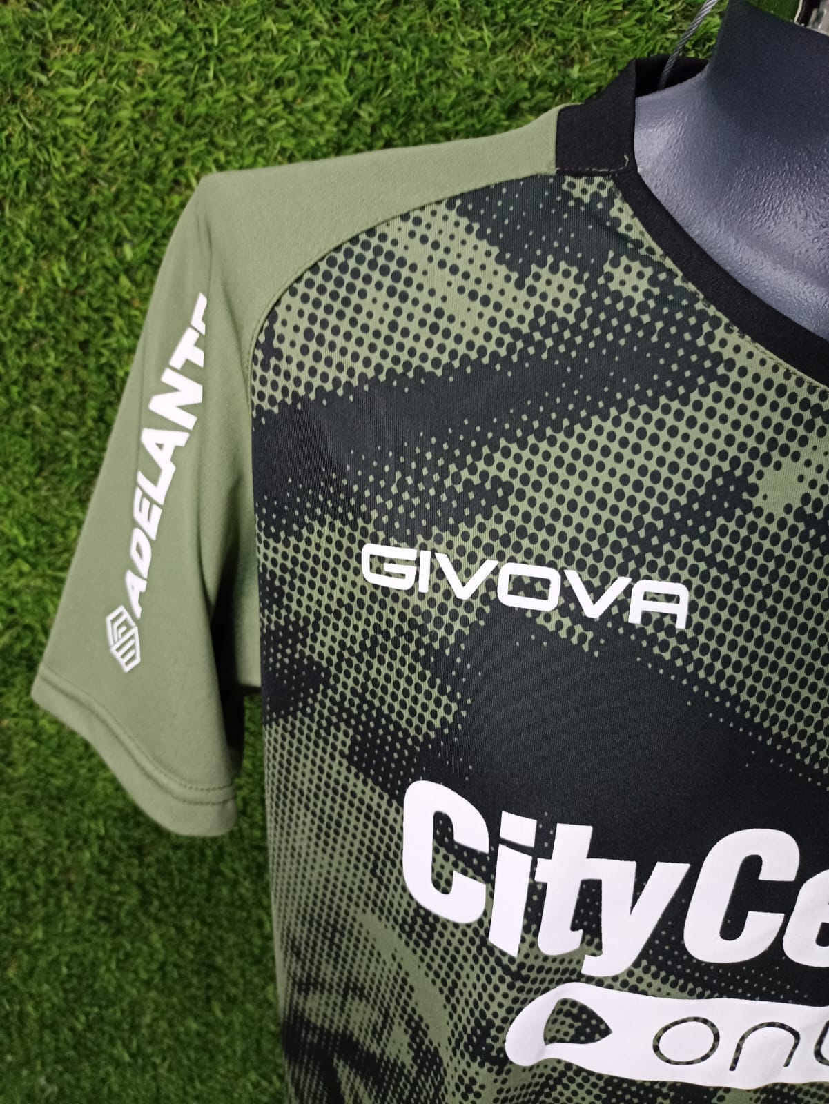 JERSEY PORTERO NEWELLS VERDE 2022