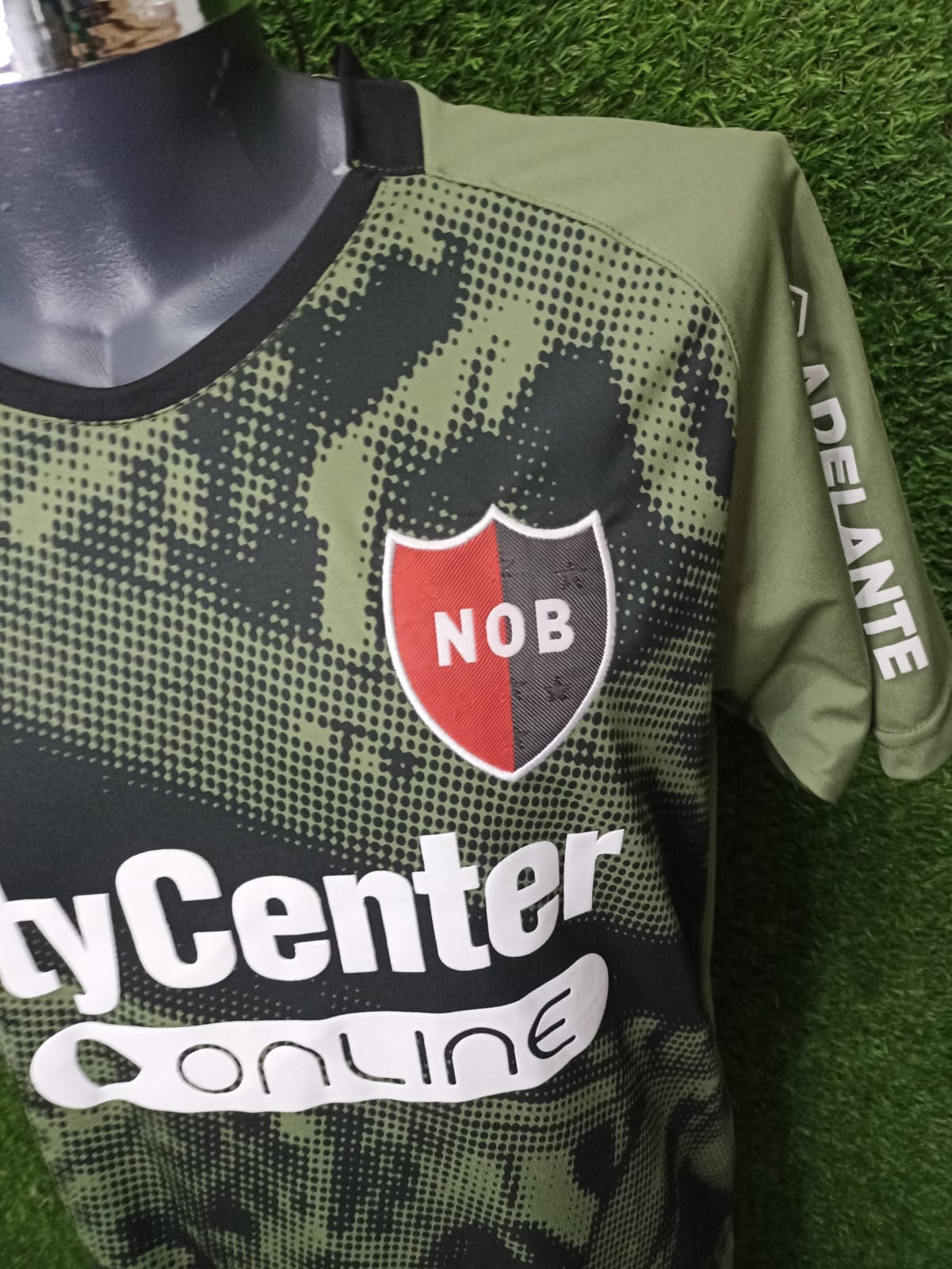 JERSEY PORTERO NEWELLS VERDE 2022