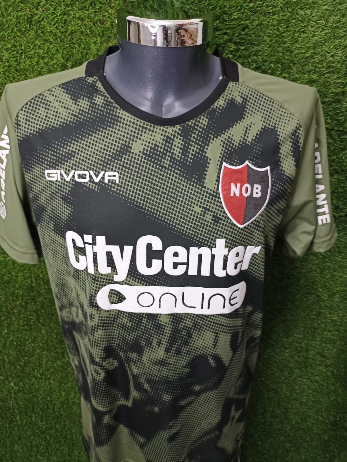 JERSEY PORTERO NEWELLS VERDE 2022