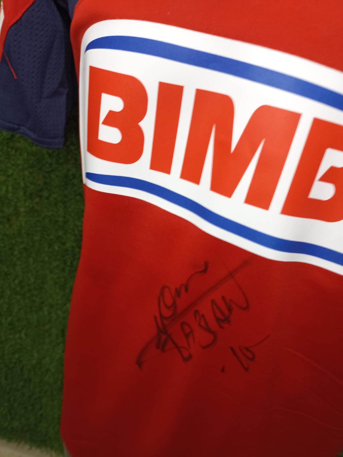 JERSEY CHIVAS ENTRENAMIENTO FIRMADA #10