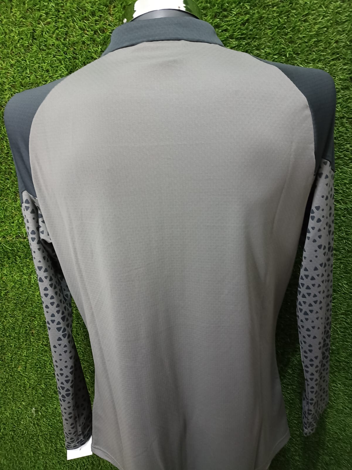 SUDADERA MONTERREY ENTRENAMIENTO