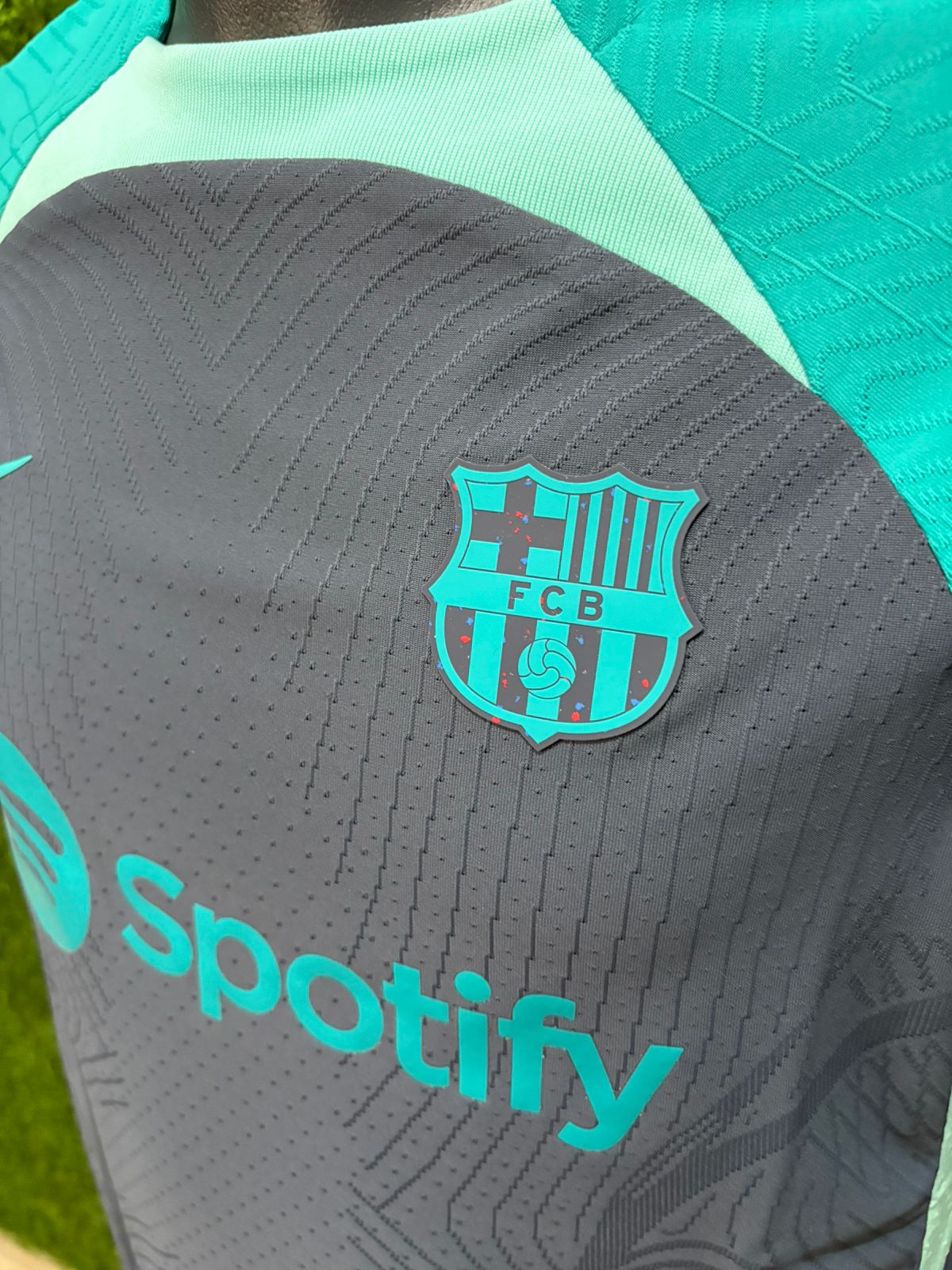 JERSEY ENTRENAMIENTO PROFESIONAL 2023-24