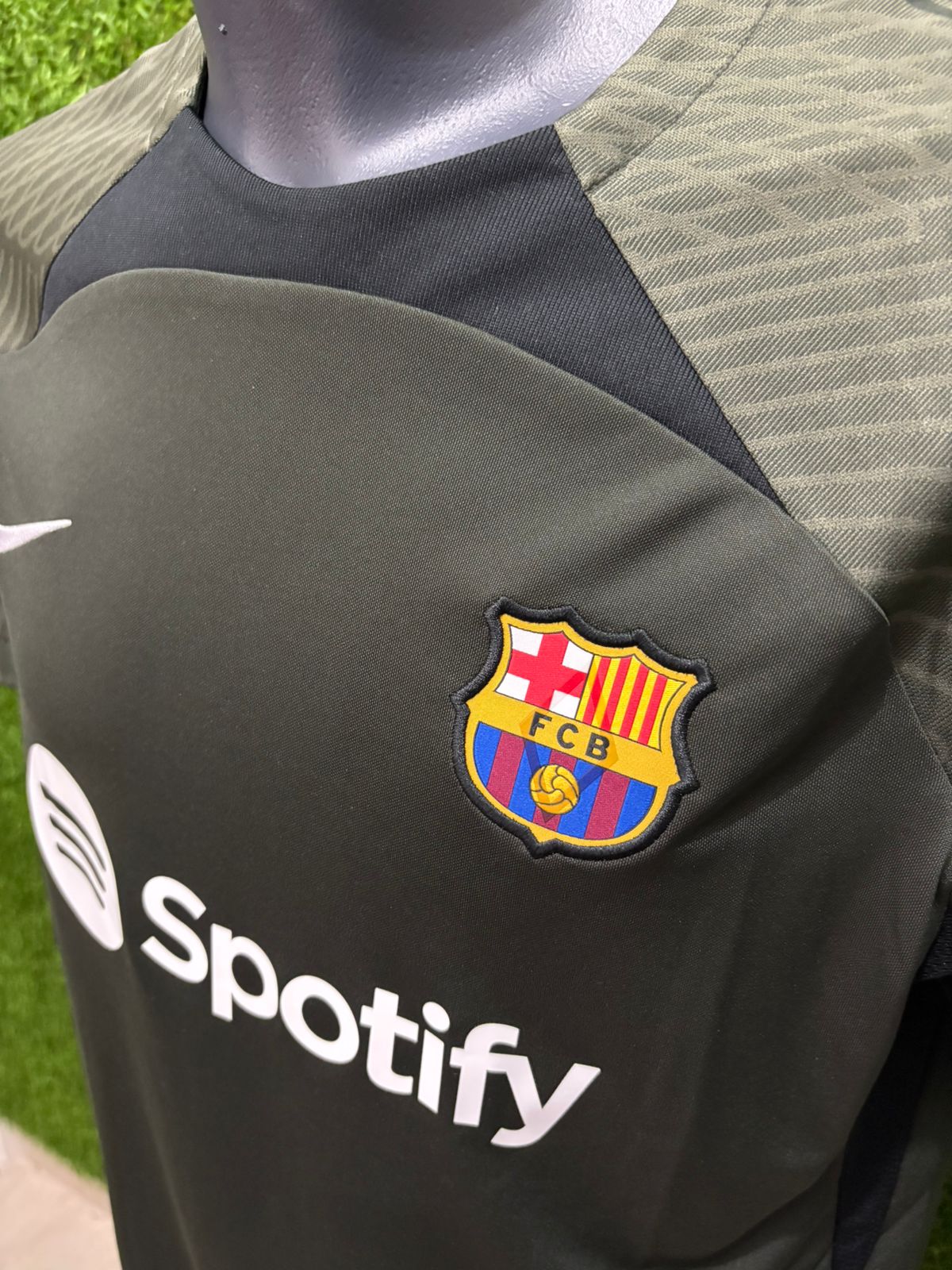 JERSEY ENTRENAMIENTO BARCELONA 2023-24