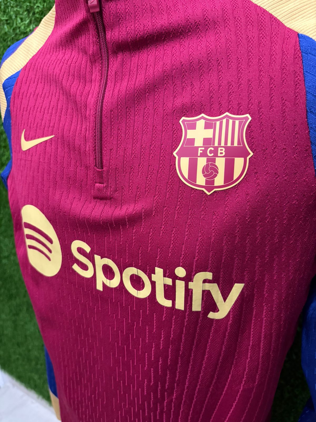 SUDADERA BARCELONA ENTRENAMIENTO PROFESIONAL