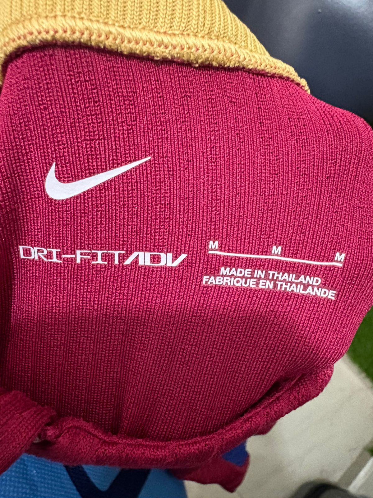 SUDADERA BARCELONA ENTRENAMIENTO PROFESIONAL