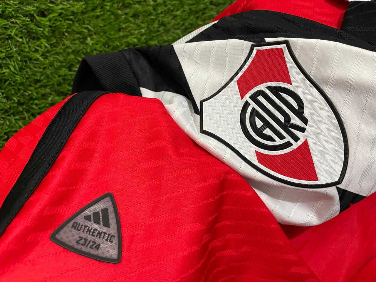 JERSEY RIVER PLATE VISITA 2024 VERSION JUEGO #30 MASTANTUONO