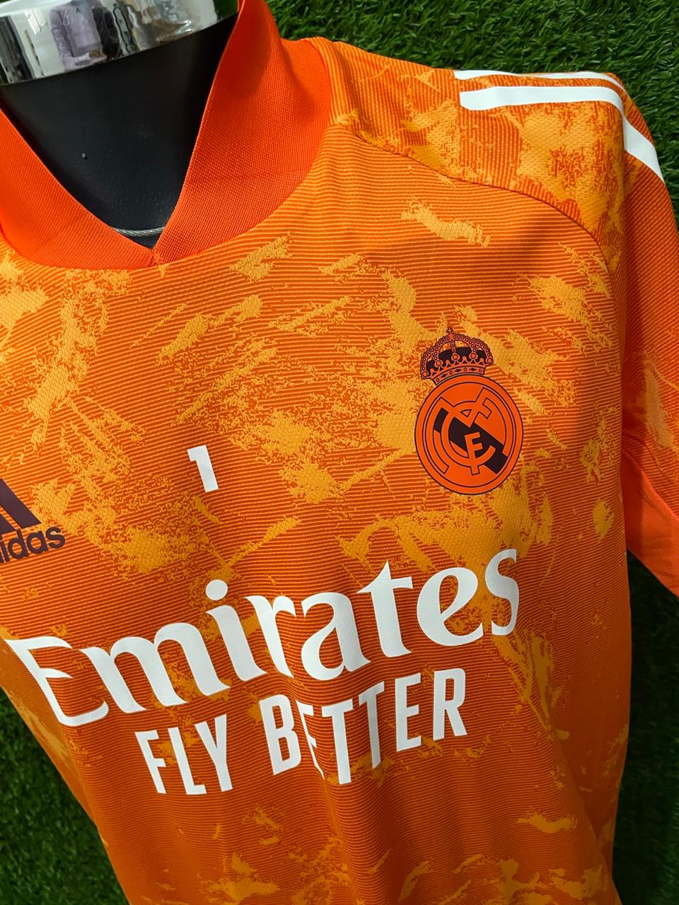 JERSEY ENTRENAMIENTO REAL MADRID #1 COURTOIS