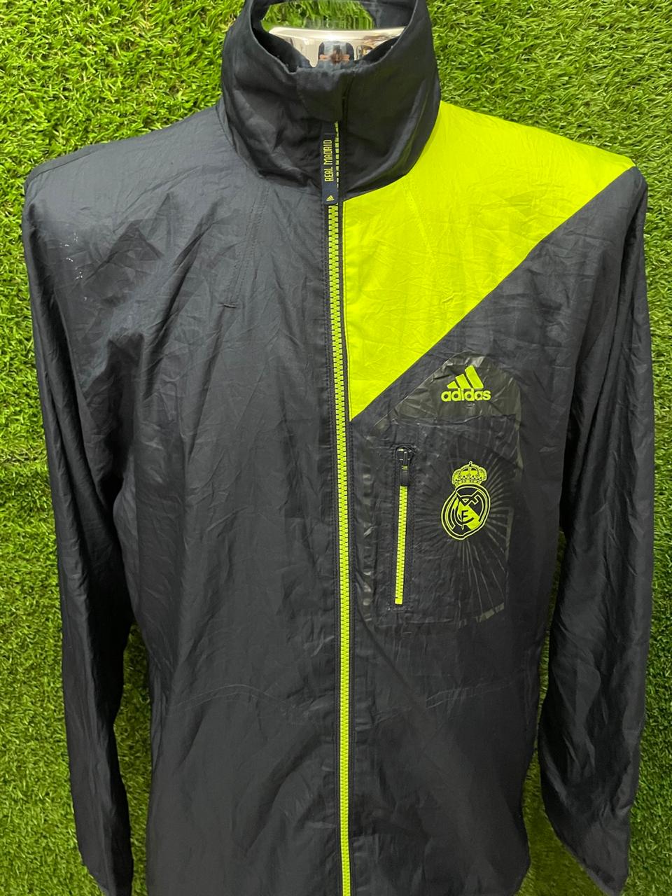 ROMPEVIENTO REAL MADRID 2010