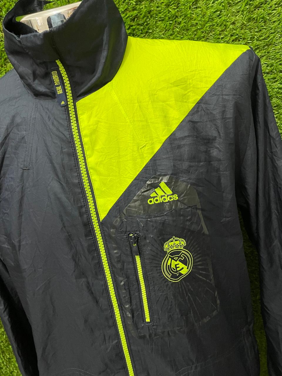 ROMPEVIENTO REAL MADRID 2010