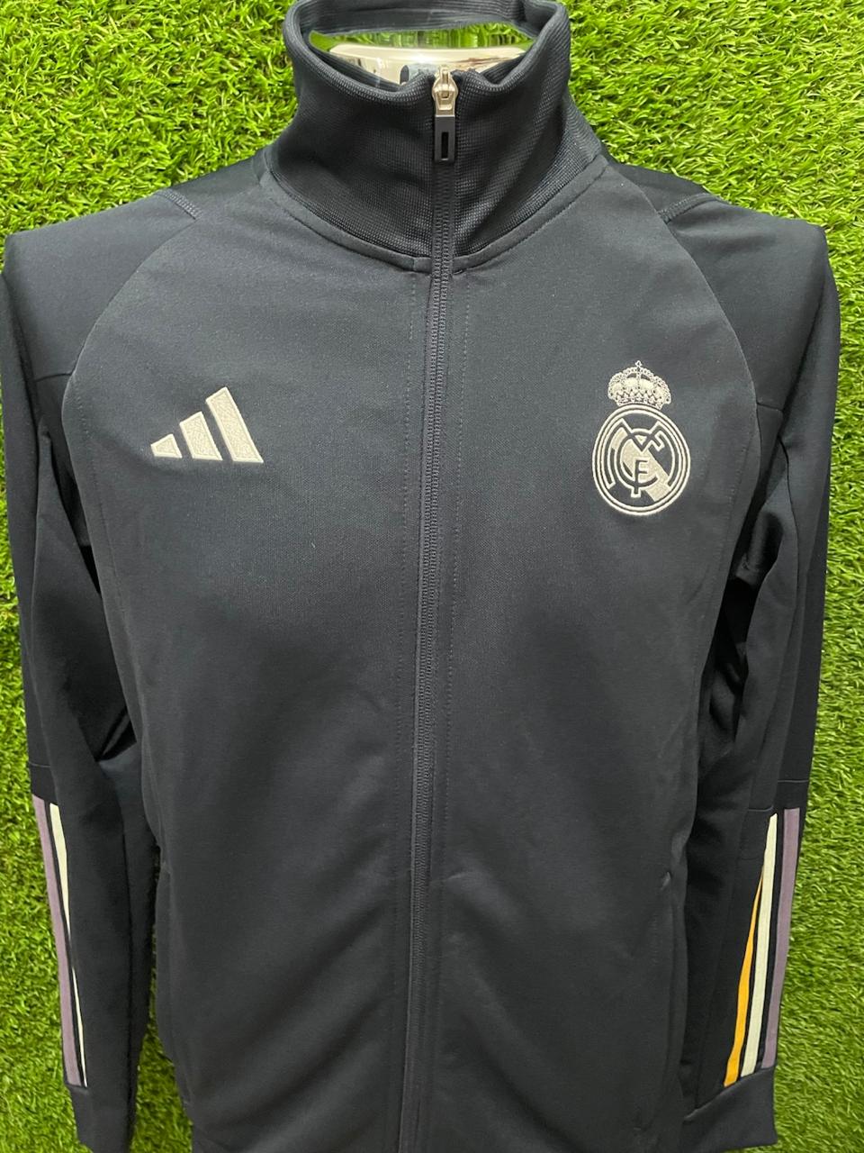 SUDADERA REAL MADRID 2023 CIERRE COMPLETO