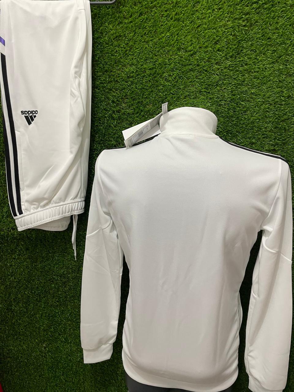 CONJUNTO REAL MADRID 2022