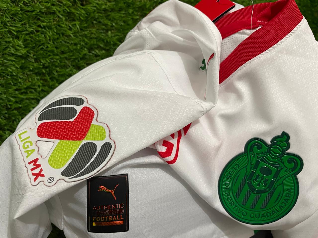 JERSEY CHIVAS VISITA 2025 VERSION JUGADOR