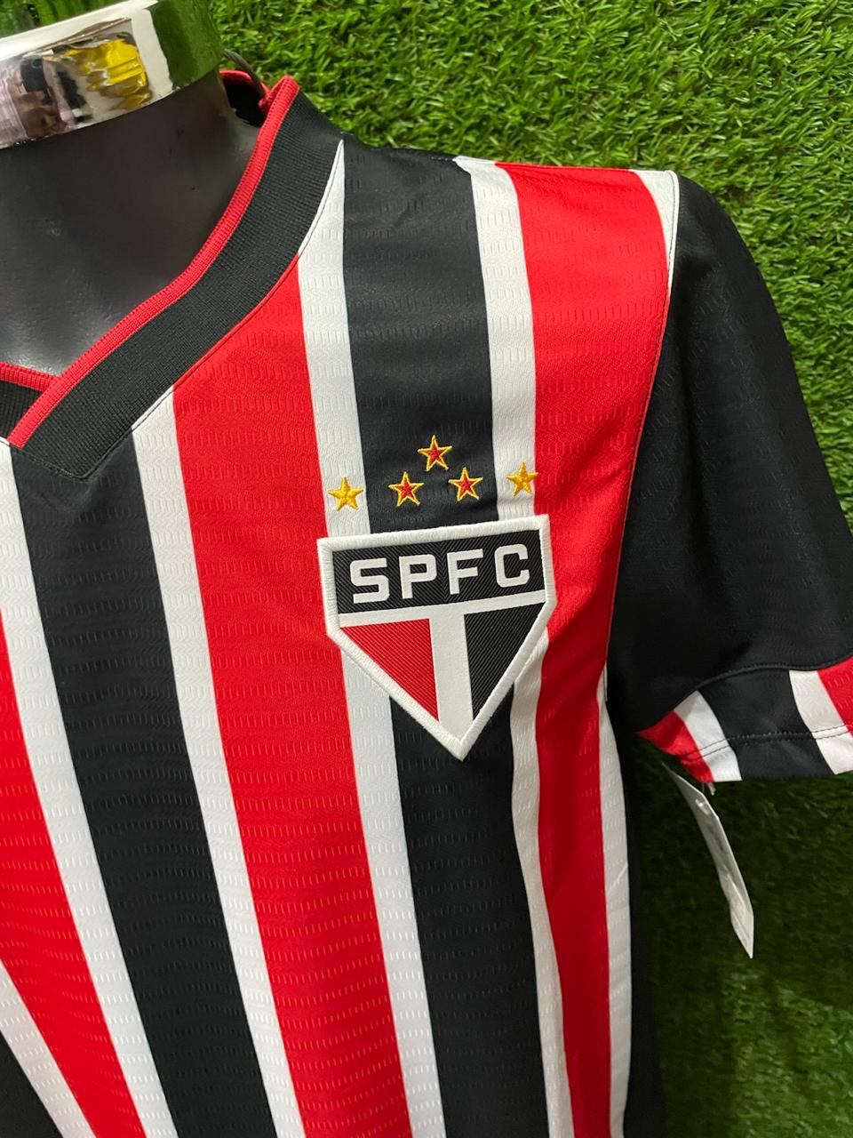 JERSEY SAO PAULO VISITA 2024