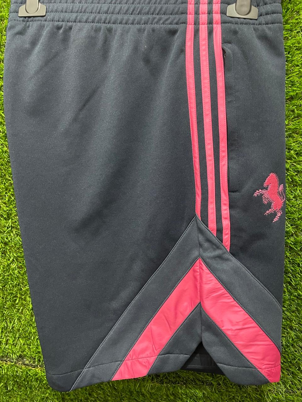 SHORT CON BOLSILLO JUVENTUS