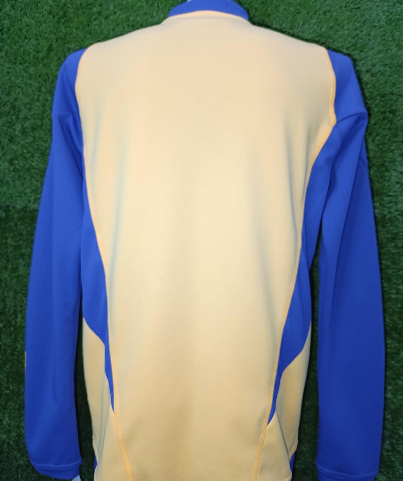 SUDADERA REAL MADRID MEDIO CIERRE 2025
