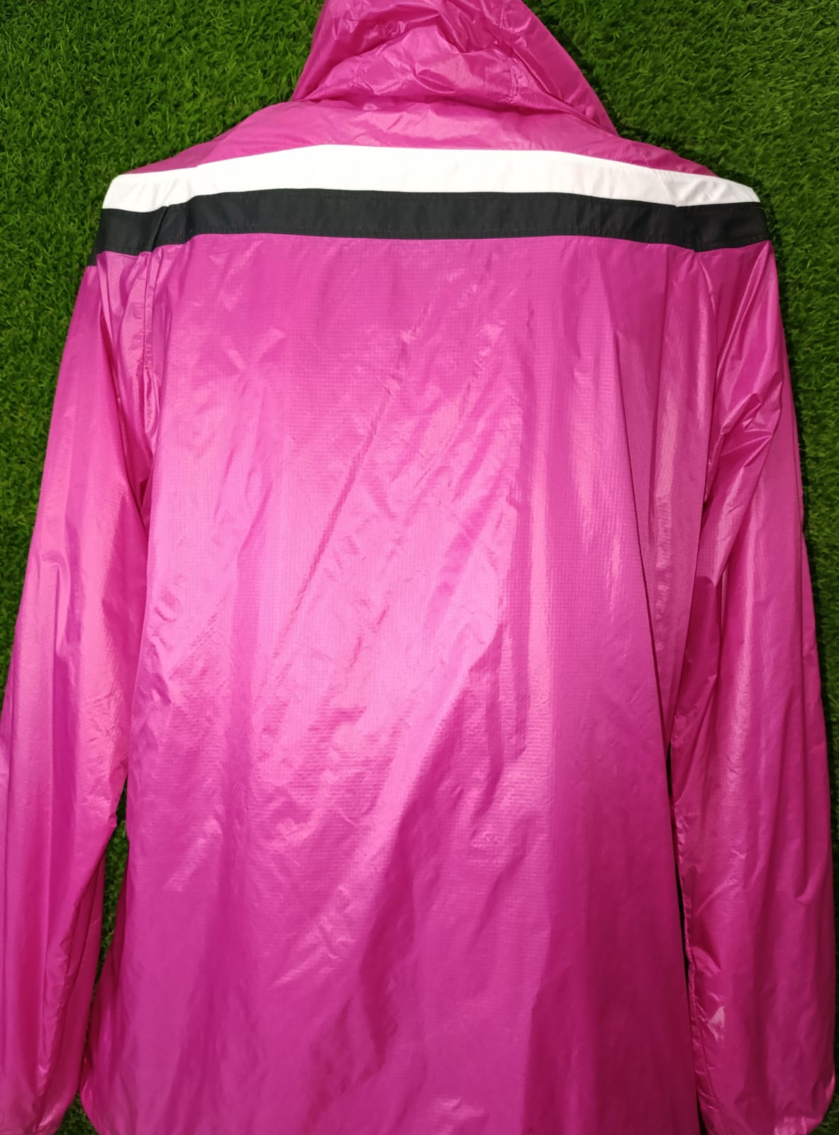 ROMPEVIENTOS REAL MADRID ROSA 2014
