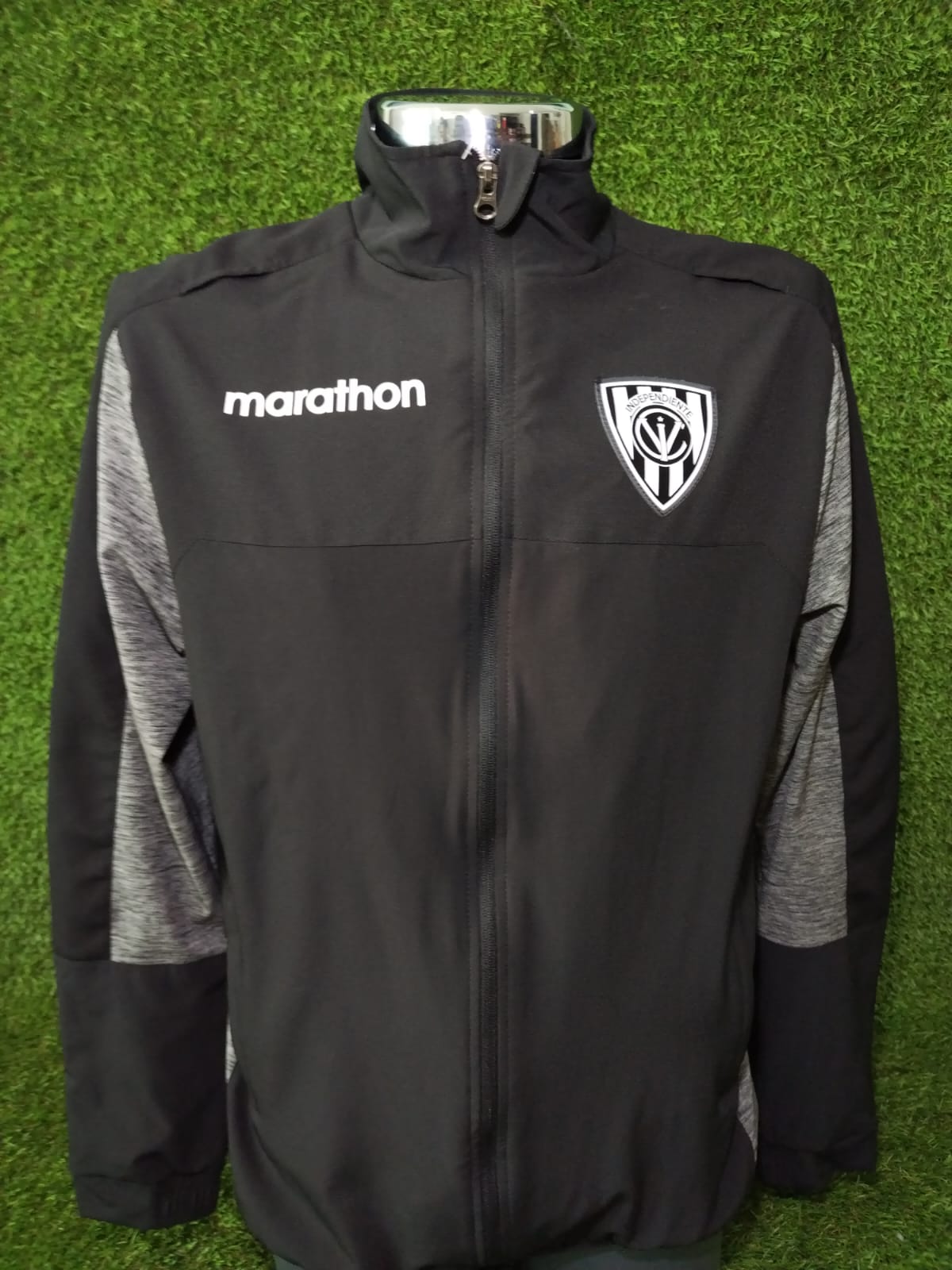 SUDADERA ROMPEVIENTOS IDV 2022