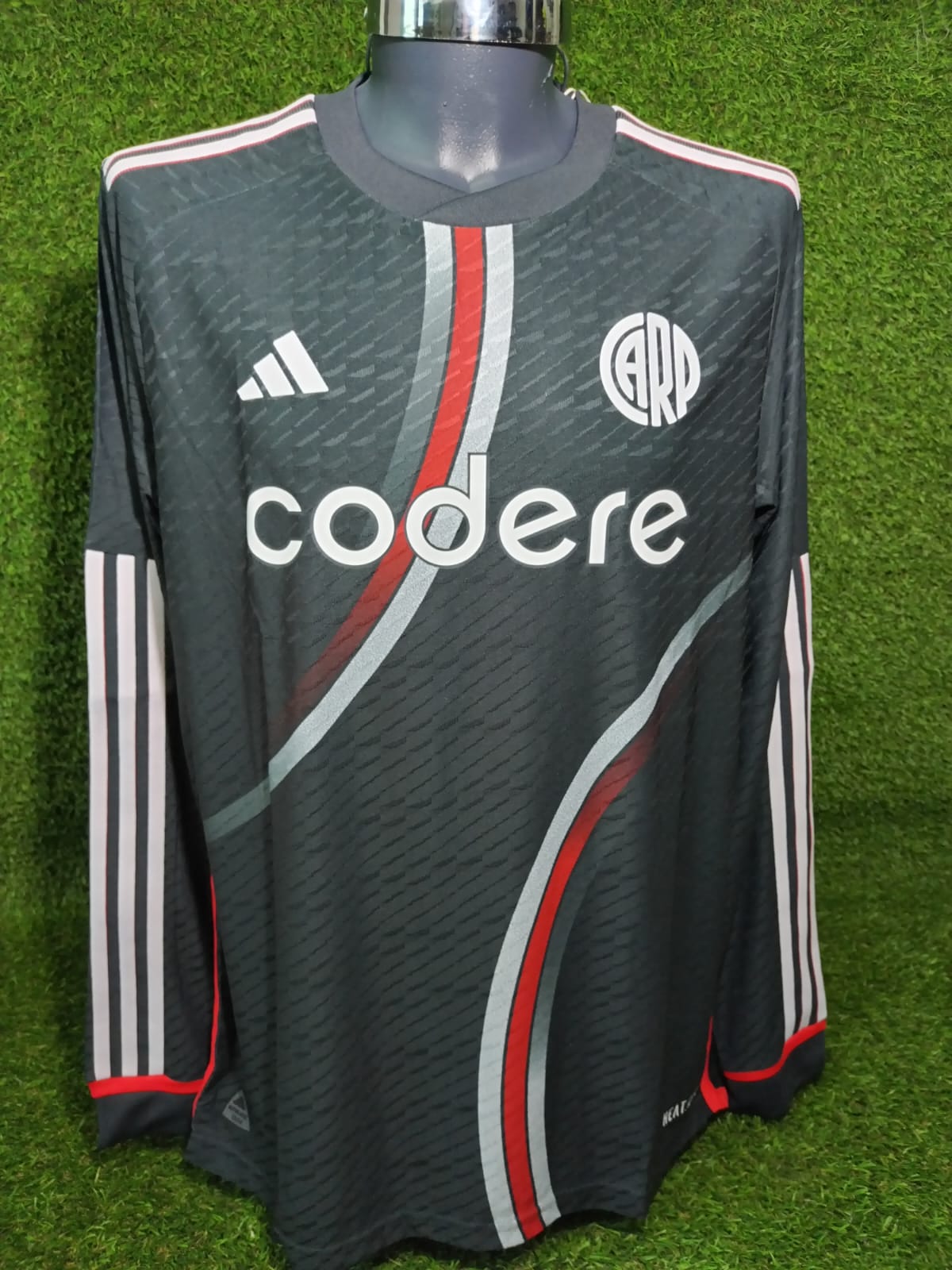 JERSEY RIVER PLATE ALTERNATIVA AUTHENTIC HEAT RDY MANGA LARGA 24-25