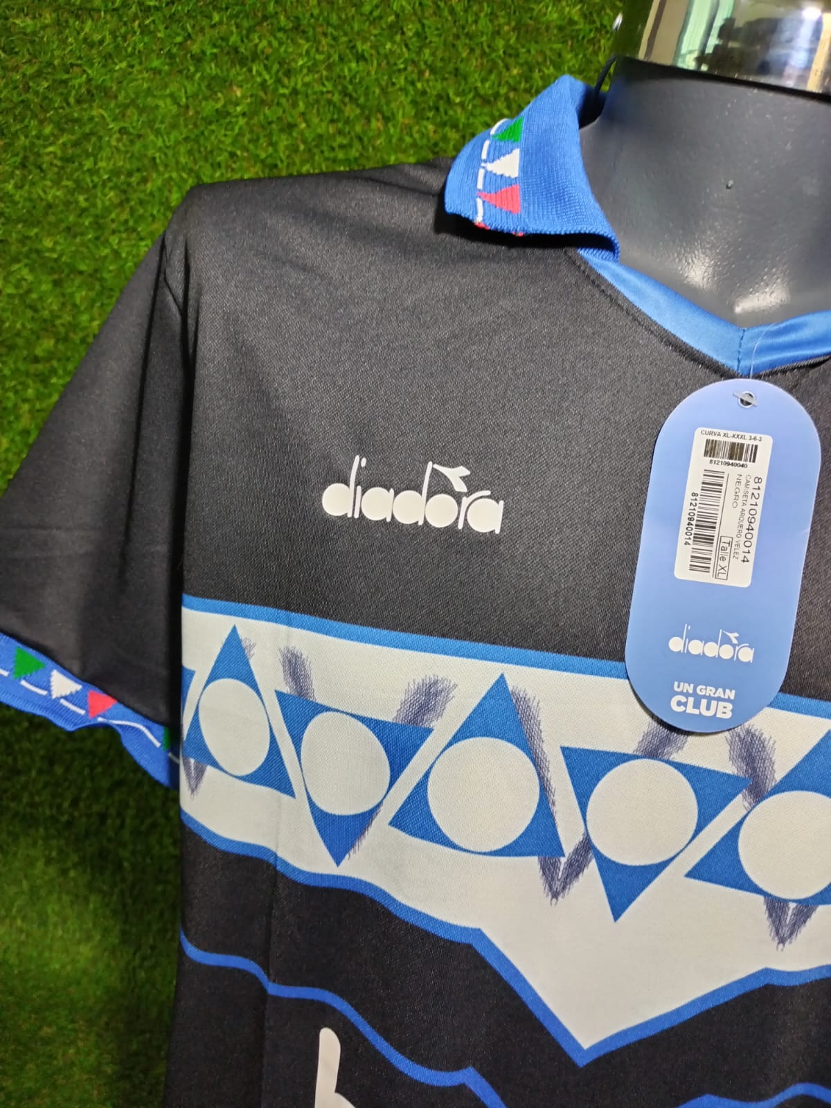 JERSEY VELEZ SARSFIELD PORTERO 2023