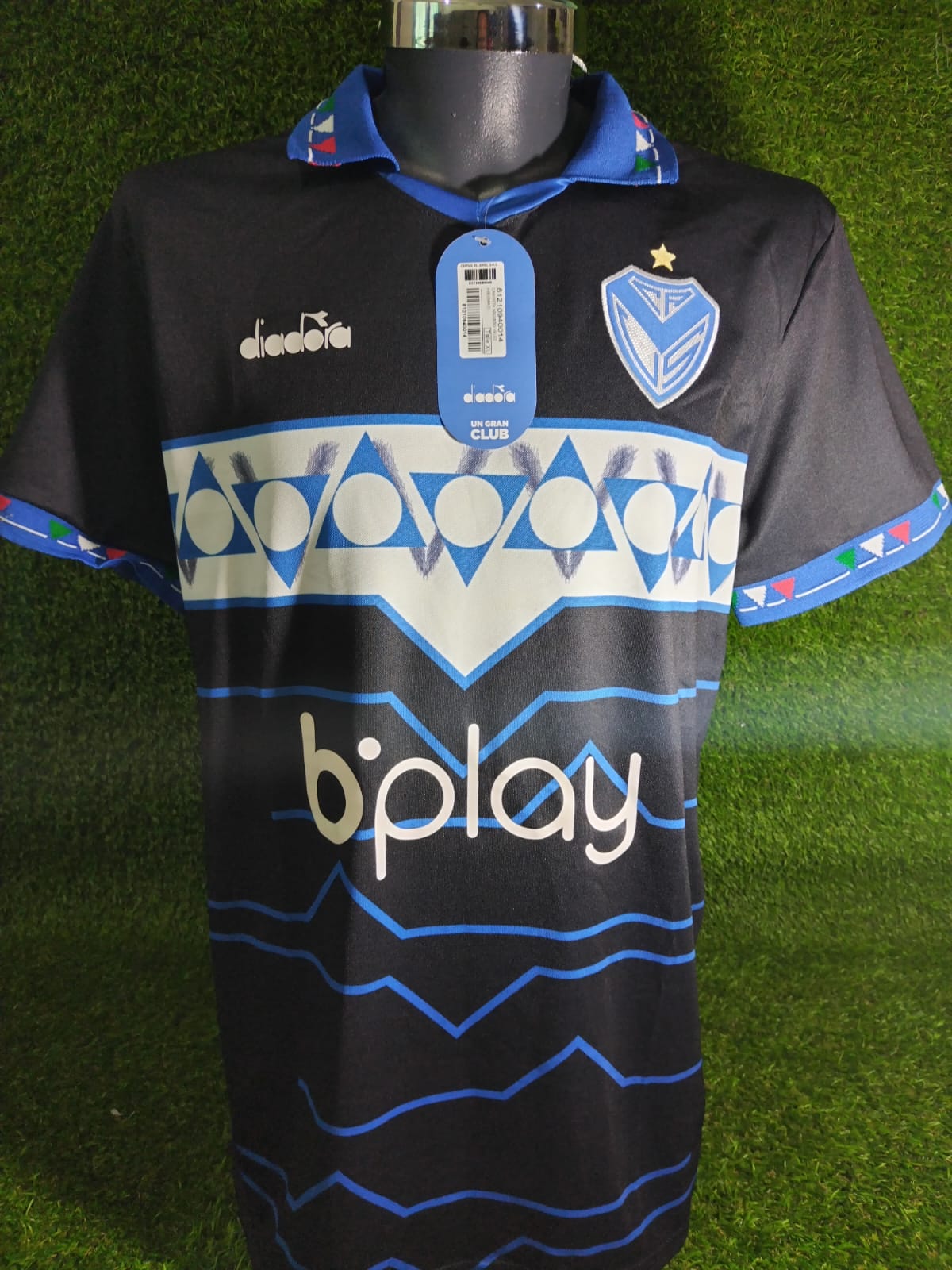 JERSEY VELEZ SARSFIELD PORTERO 2023