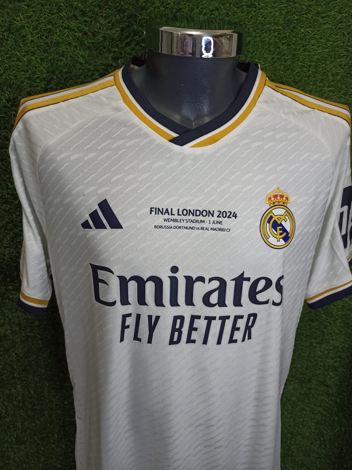 JERSEY REAL MADRID #10 MODRIC FINAL CHAMPIONS