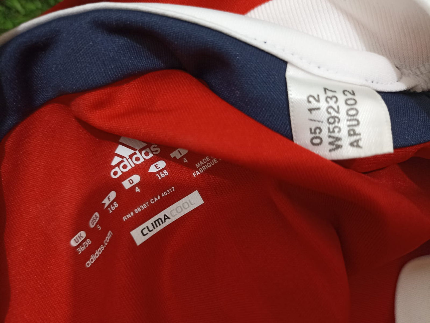 JERSEY CHIVAS ENTRENAMIENTO FIRMADA #10