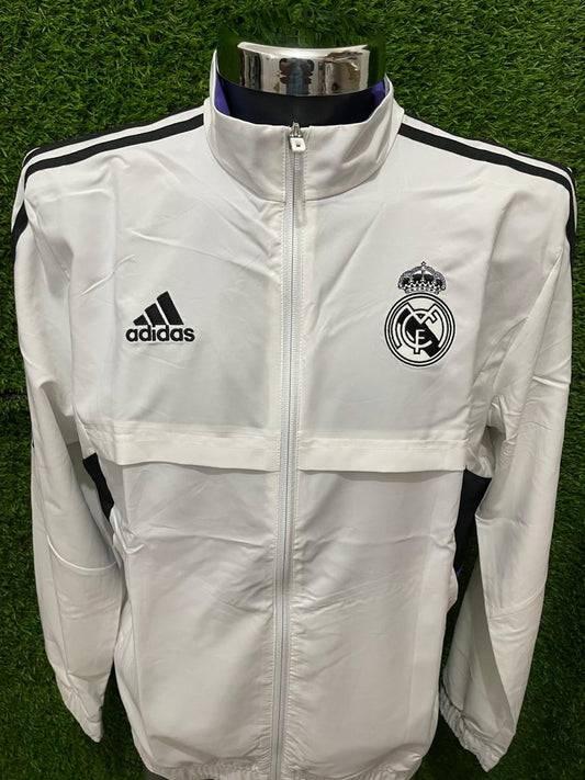 ROMPEVIENTO REAL MADRID 2022