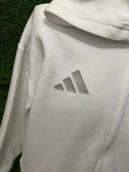 SUDADERA REAL MADRID UTILERIA VS RACISMO