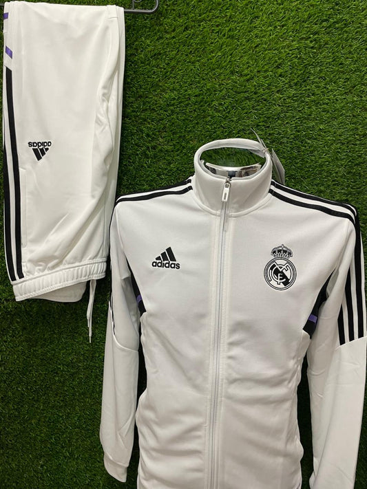 CONJUNTO REAL MADRID 2022